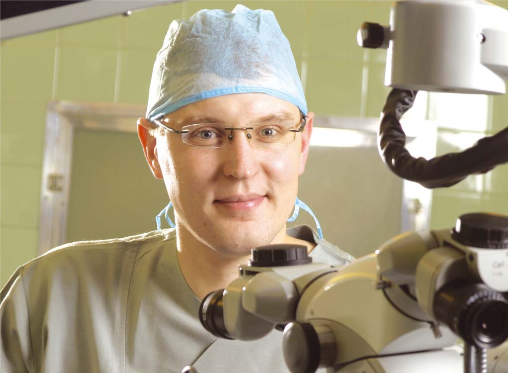 Dr. Dzintars Ozols, Mikroķirurģijas centra plastikas ķirurgs un bērnu ķirurgs