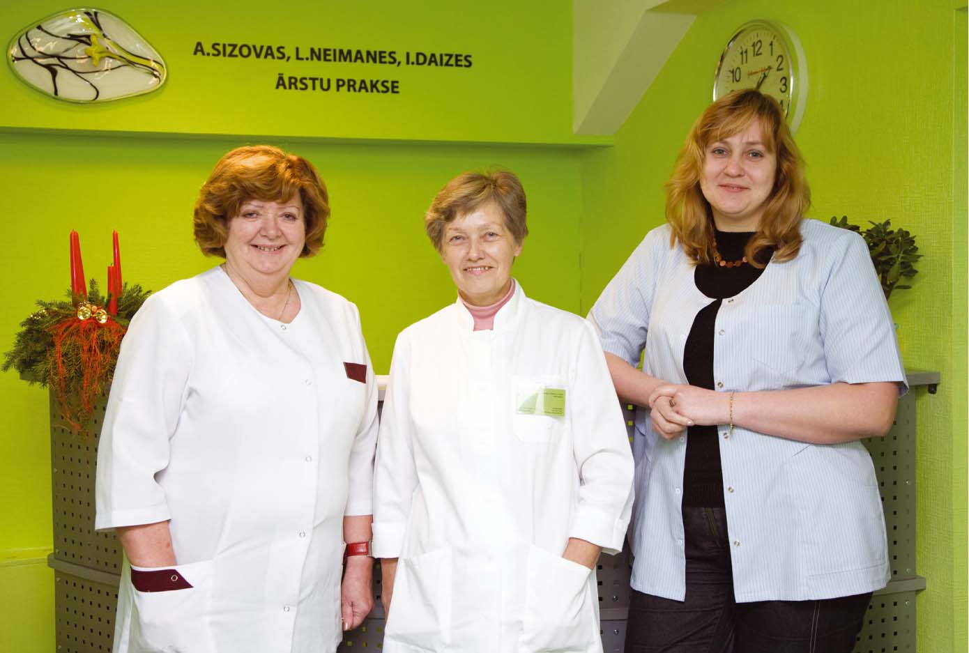 No kreisās: Anita Sizova, Ligita Neimane un Ieva Daize – viņu uzvārdu pirmie burti izveidojuši liktenīgu kombināciju D.N.S.