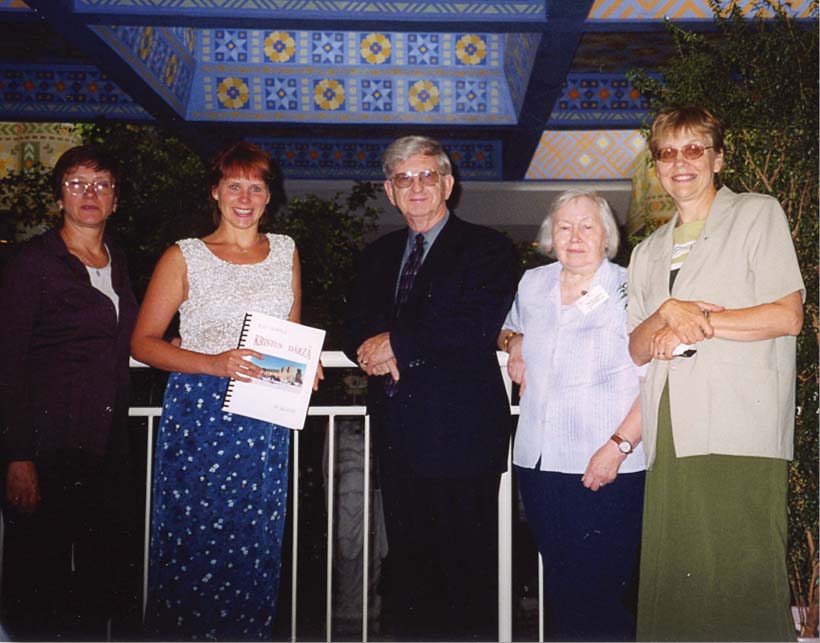 Veco ļaužu mītnē „Kristus Dārzā” Toronto, Kanādā kopā ar prāvestu Ivaru Gaidi un viņa kundzi, mācītāju Anitu Gaidi