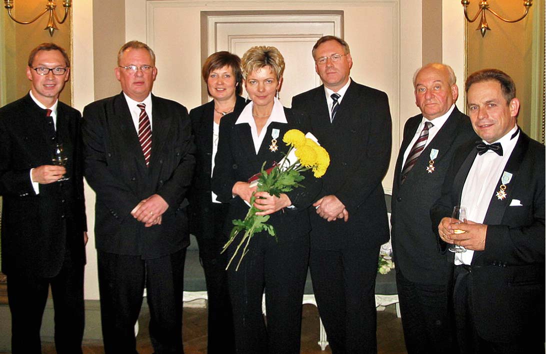 2004. gada 17. novembrī, kad Dzintrai Jakubaņecai un Jānim Birkam pasniedza Trīszvaigžņu ordeni. Kopā ar D. Krieviņu, A. Glāzīti, R. Pupeli, S. Štrihu, M. Šicu