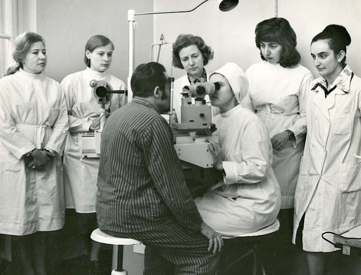 70.gadu vidū P.Stradiņa Klīniskajā universitātes slimnīcā kopā ar  studentiem