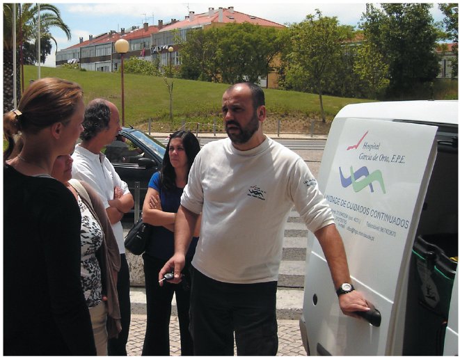 Garcia de Orta Hospital Ilglaicīgas aprūpes funkcionālā vienība dienā nobrauc ap 150 km, apmeklē 12–14 pacientus, tādējādi 2011. gadā ieekonomēja 1400 gultasdienas