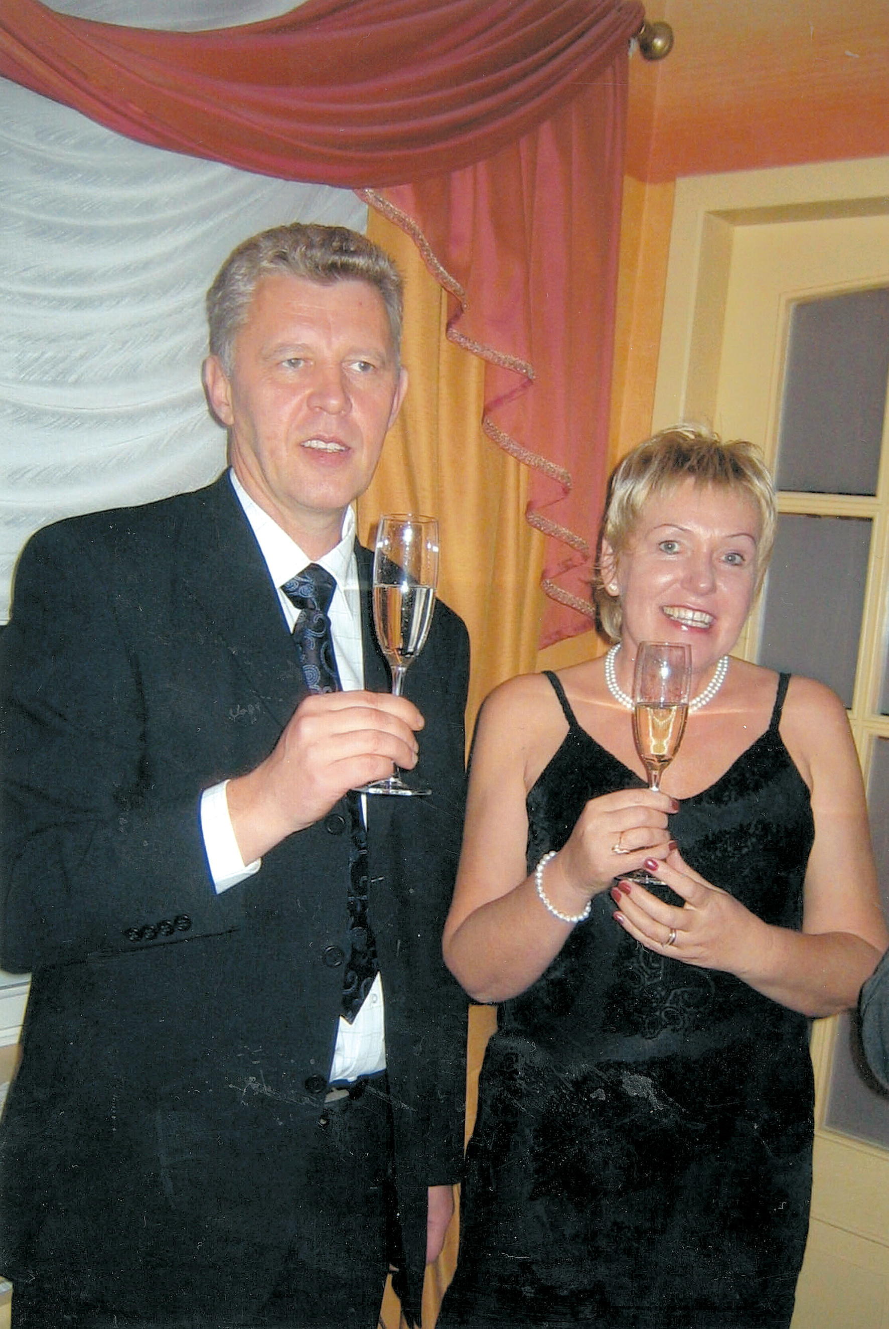 Savā 50 gadu jubilejā kopā ar sievu Agritu; 2004. gads