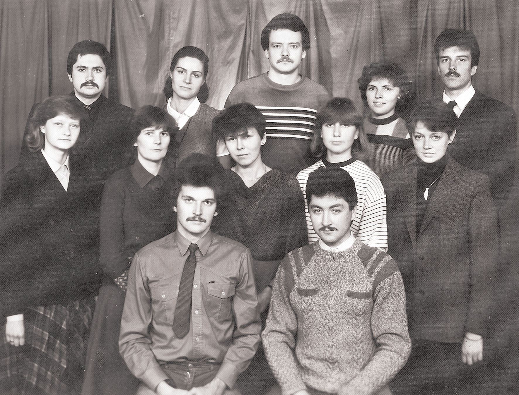 Burvīgā 1986. gada RMI izlaiduma 7. grupa, Vilnis Lietuvietis pirmajā rindā no labās