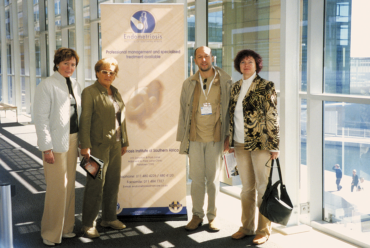 “Keiptaunā endometriozes kongresā:  Baiba Paije, es, Gints Treijs un Ineta Vasaraudze”