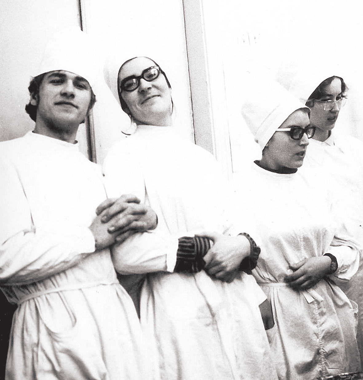 “Anatomikumā 2. kursā  ar grupas biedriem, 1972. gads”