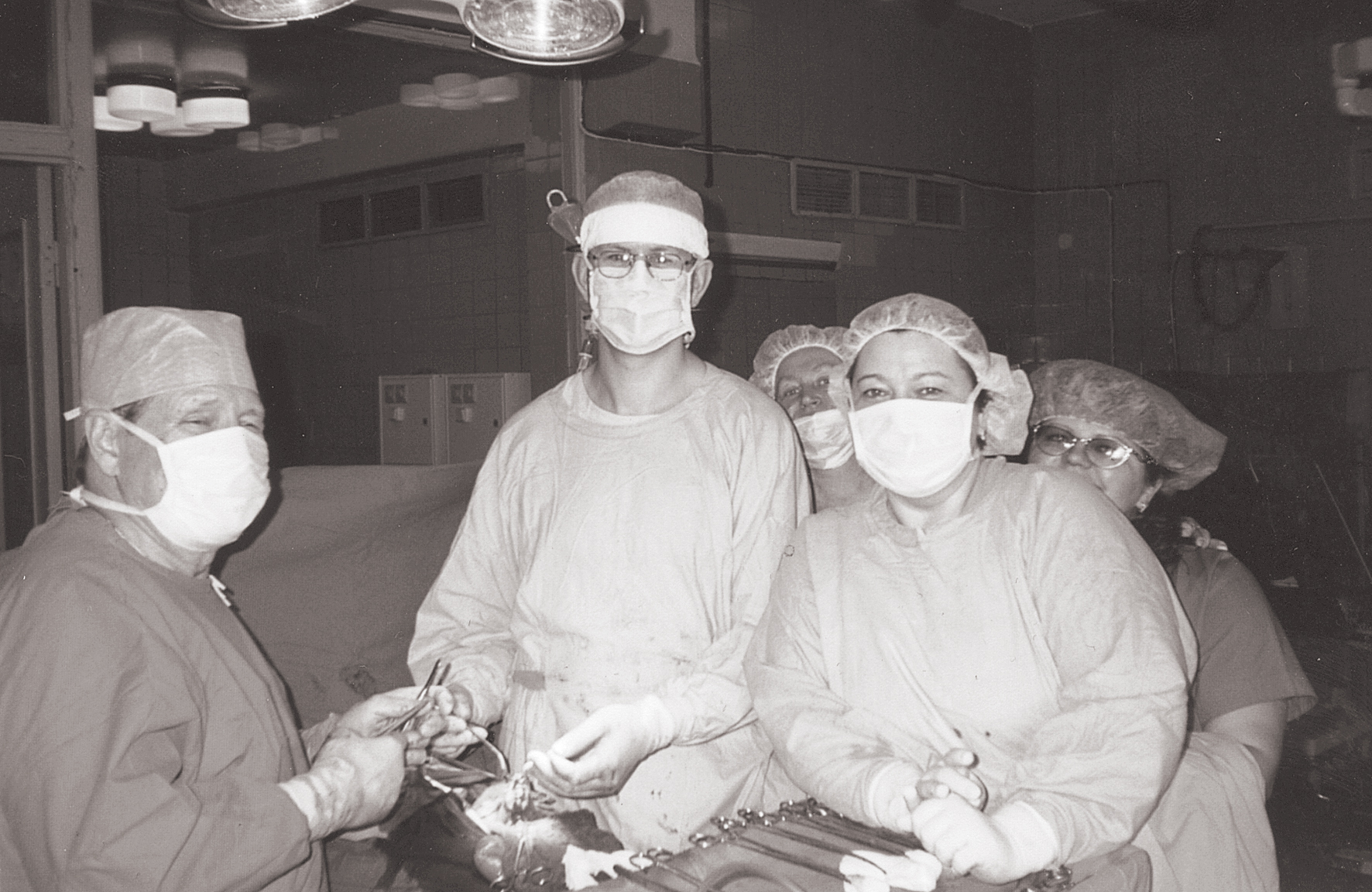 Ar kolēģiem operāciju zālē