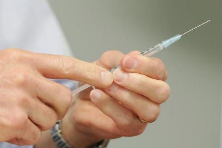 Anestezējošs krēms mazina vakcinācijas izraisītas sāpes zīdaiņiem