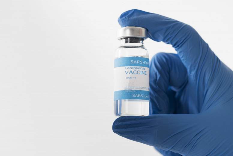 AstraZeneca un Oksfordas universitātes zinātnieku izstrādātā Covid-19 vakcīna: kā darbojas?