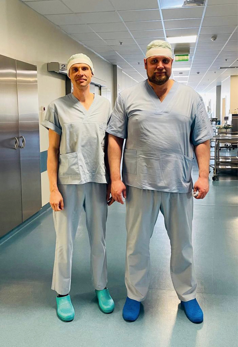 Ja vajag padomu, Māris Leitlands sadarbojos ar kolēģi Juri Brūkli (no kreisās) no klīnikas “Orto”