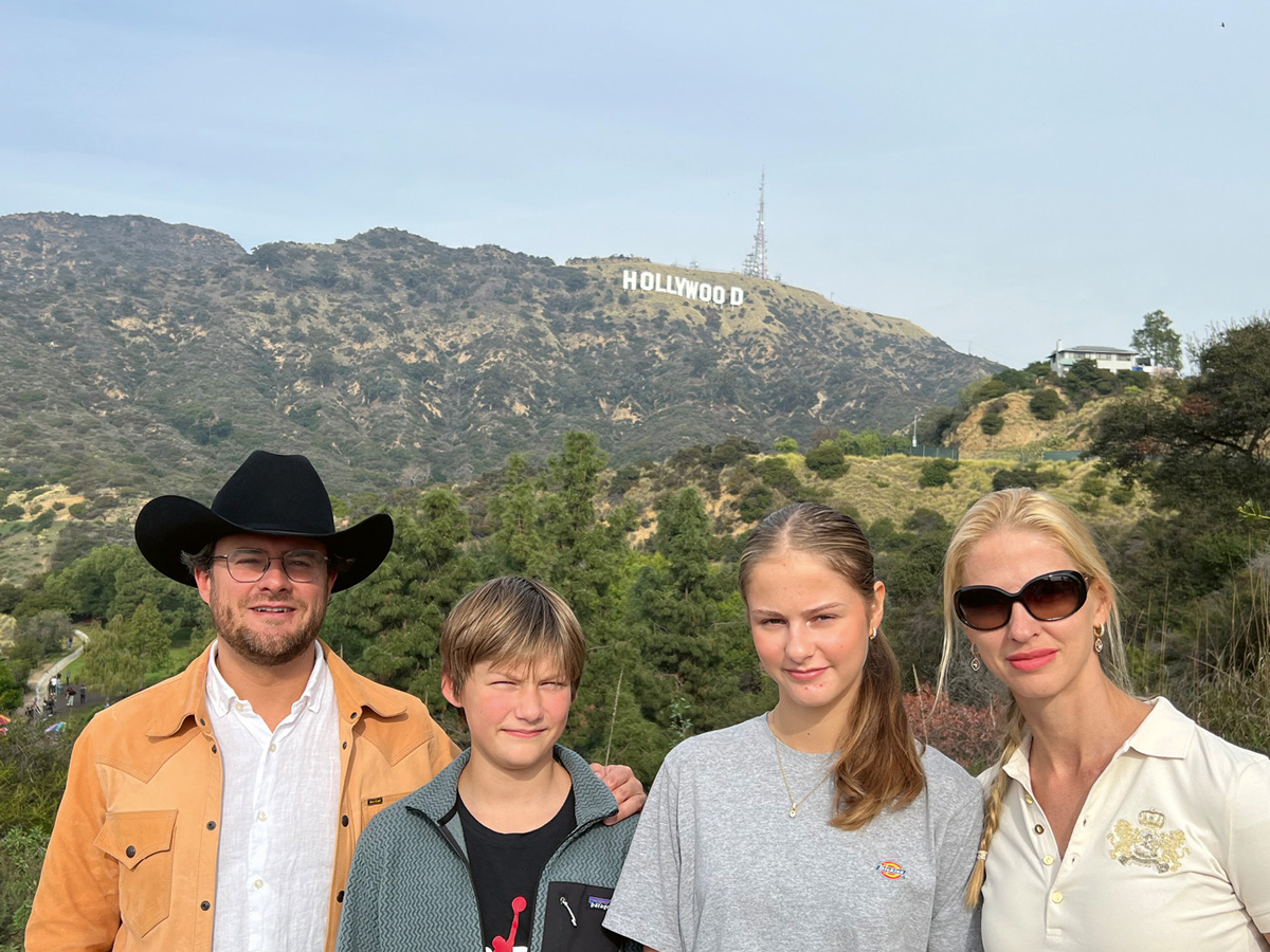 Ar ģimeni Holivudā Amerikas ceļojuma laikā