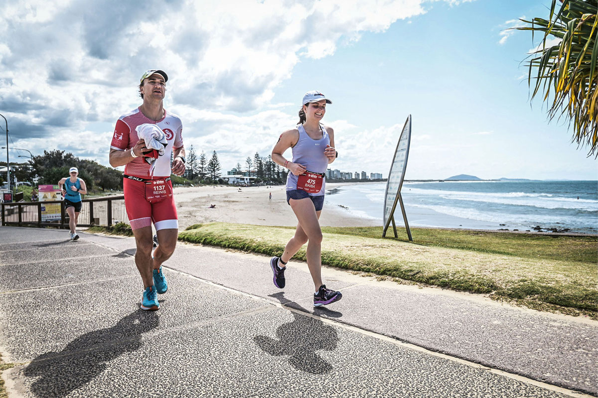 Kopā izturības triatlonā Ironman 70.3 Sanšainkostā, Kvīnslandē