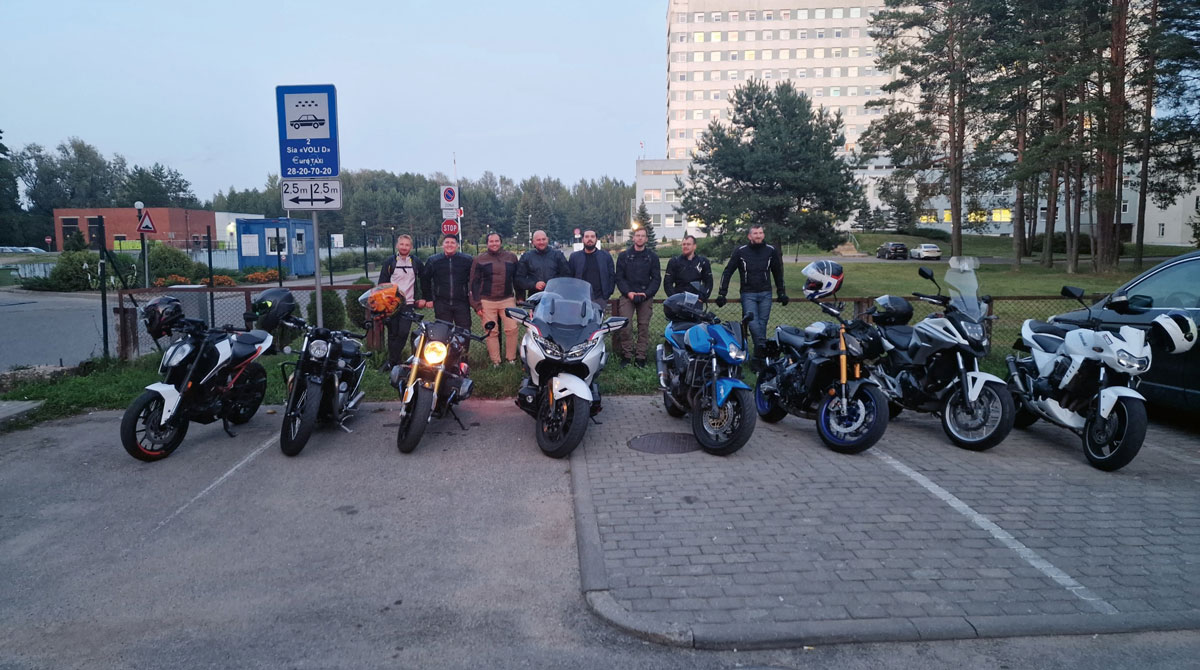 Ar domubiedriem — dakteriem motociklistiem