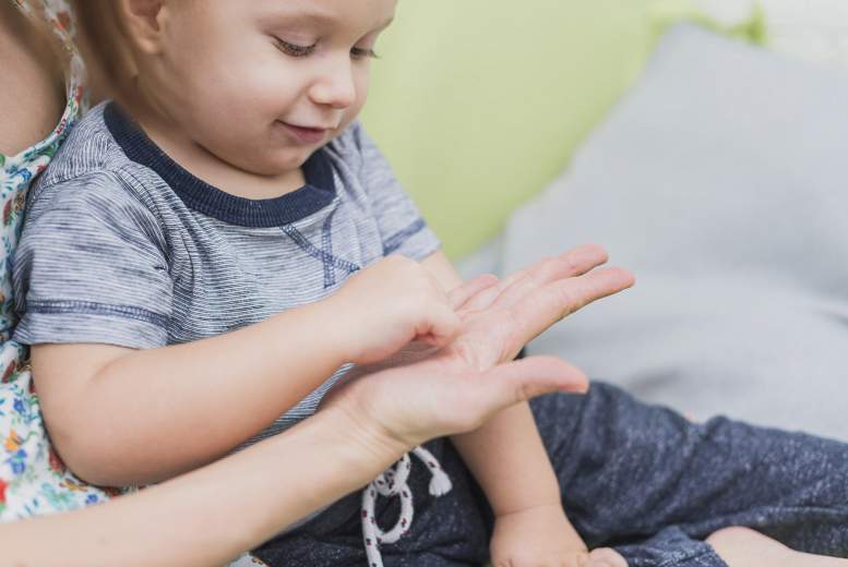 Stress agrīnā bērna vecumā saistīts ar paaugstinātu atopiskā dermatīta aktivitāti