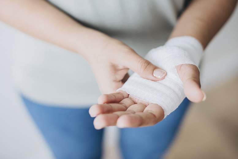Apdeguma trauma ģimenes ārsta praksē. Kad ārstēt pašam, kad nosūtīt pie speciālista?