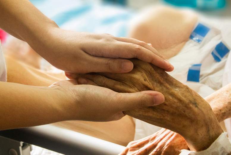 Sedācijas iespējas delīrija gadījumā paliatīvajā aprūpē: nejaušināti kontrolēts pētījums