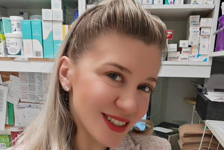Jekaterina Nikolajeva, farmaceite