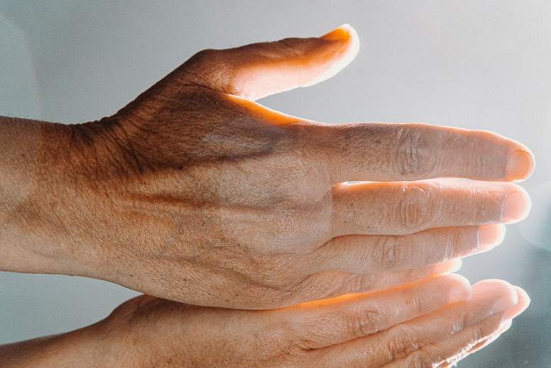 Saistaudu un neitrofilās ādas slimības saistītas ar augstākiem hematoloģiska vēža riskiem