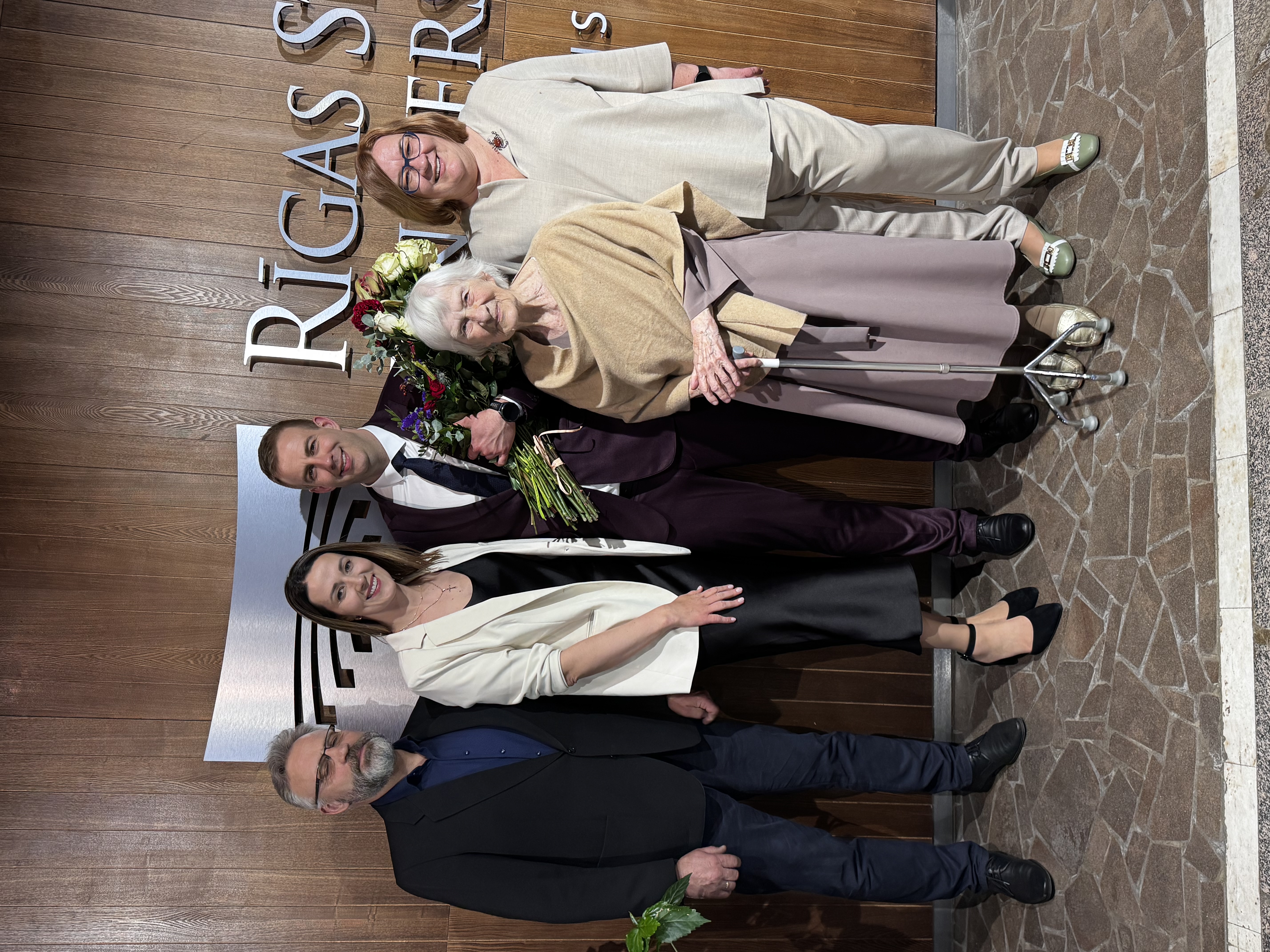 Doktora grāds iegūts! Tētis Ilmārs, sieva Aija, vecāmamma Ieva un mamma Nora