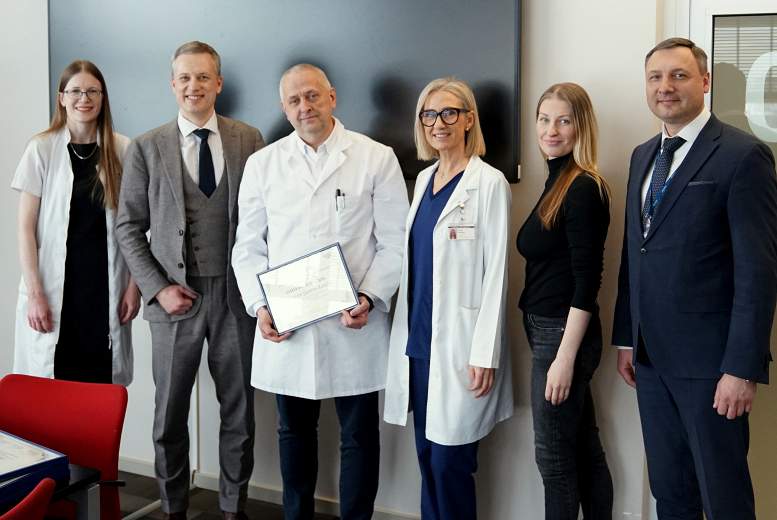 Austrumu slimnīcā iedibina jaunu tradīciju – apbalvojumu “Gada publikācija”