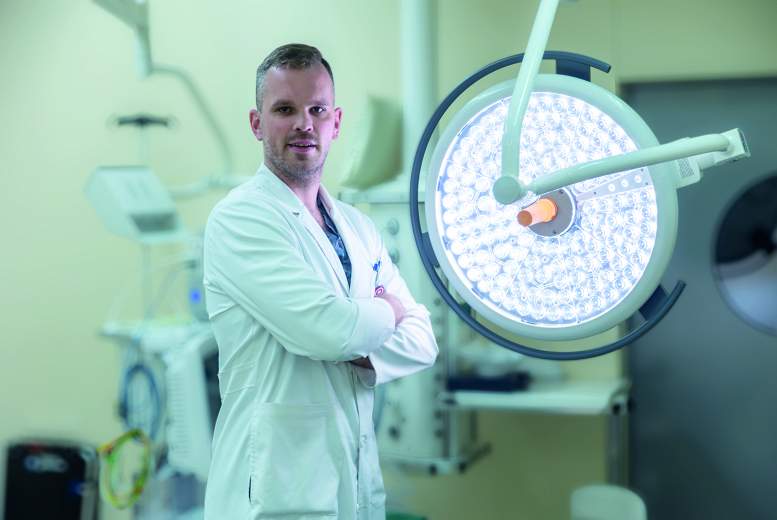 EDGARS MAĻCEVS, ķirurgs