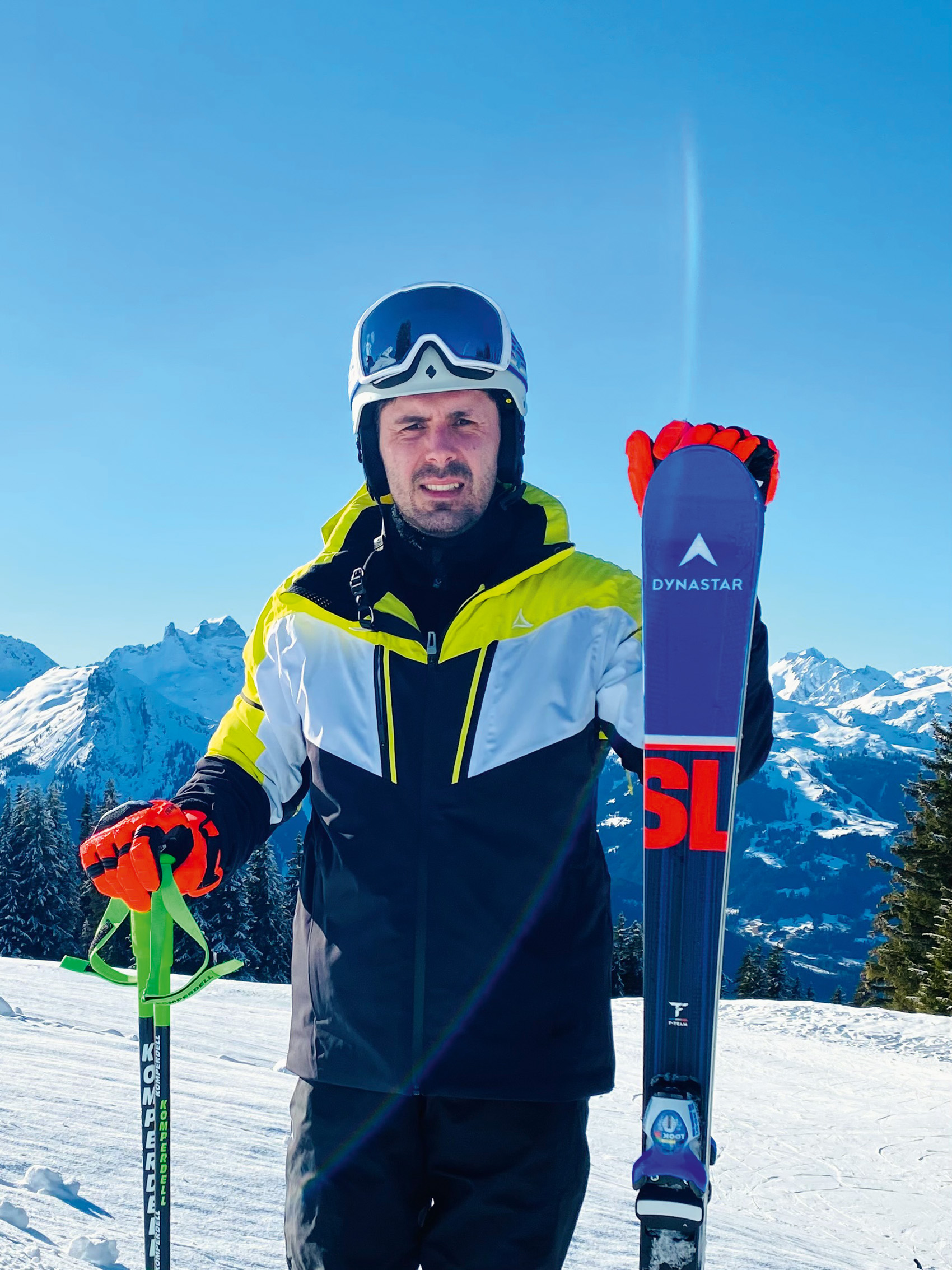 Ziemas hobijs — kalnu slēpošana. St. Anton, Austrija