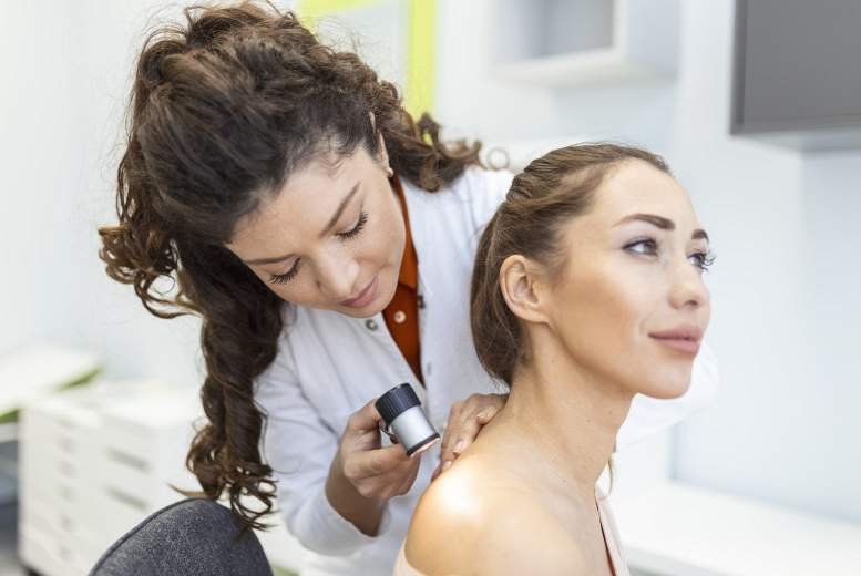 Dermatoskopija nedermatologiem. Metodes pamati